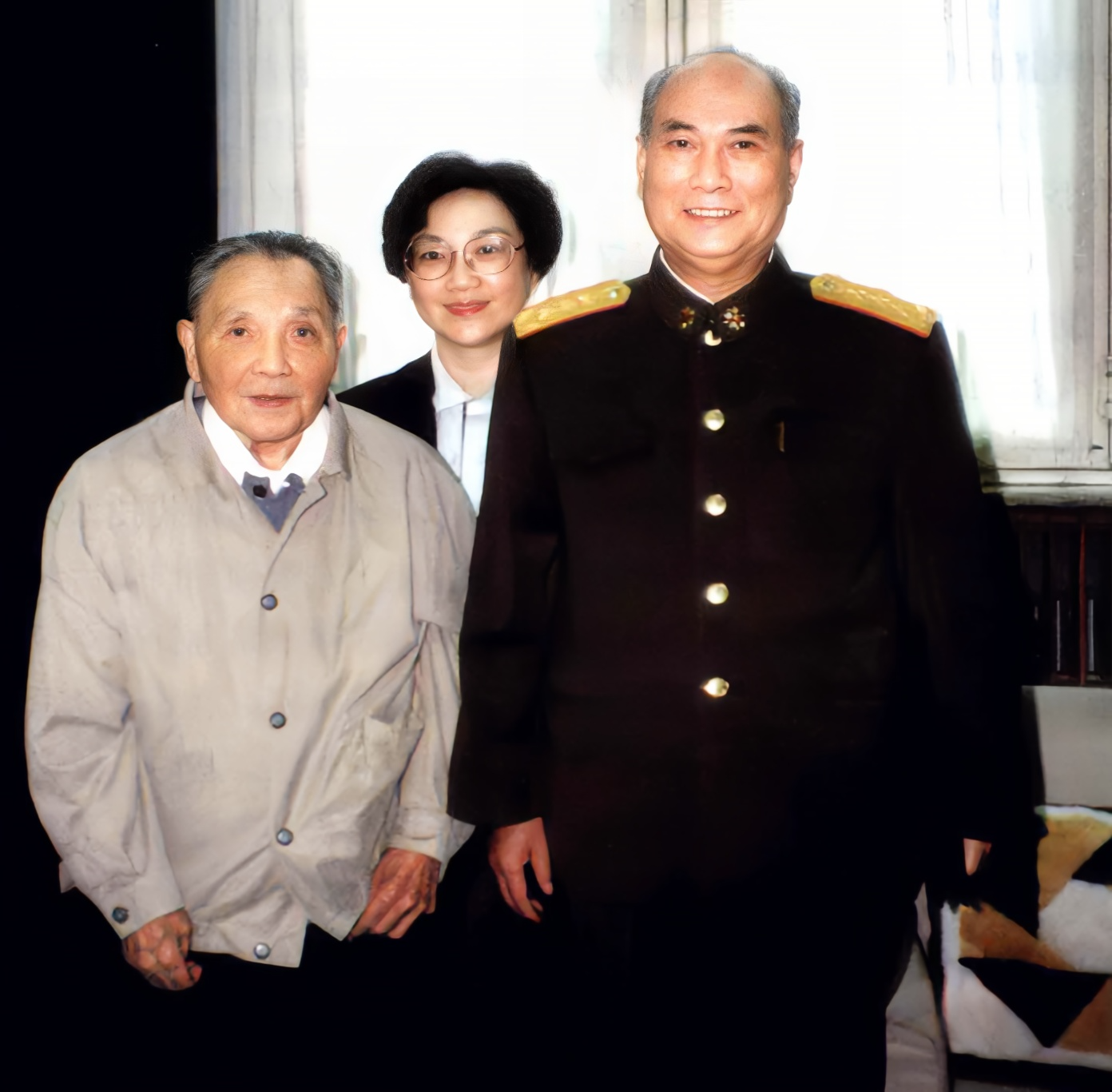 是金子就会发光。1956年陈赓陪同彭德怀视察广州军区，对一位副团长赞不绝口，称赞