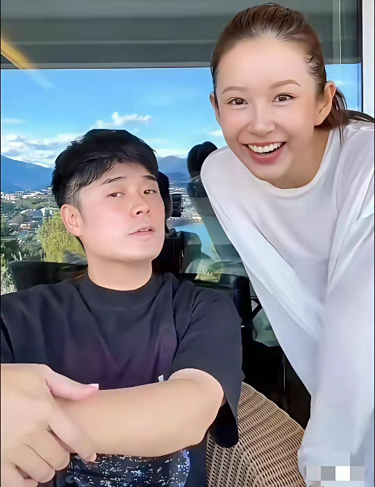 陈赫和张子萱这对夫妻最近在瑞士度假期间可是撒足了狗粮。六月初，陈赫带着老婆飞去国
