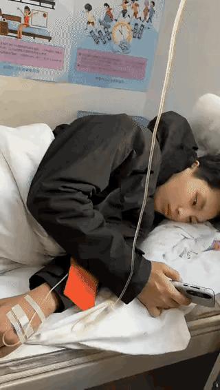 “科学也无法解释了”！女子带儿子爬山，孩子突感不适急寻诊所，一只橘猫竟猛地窜出拦