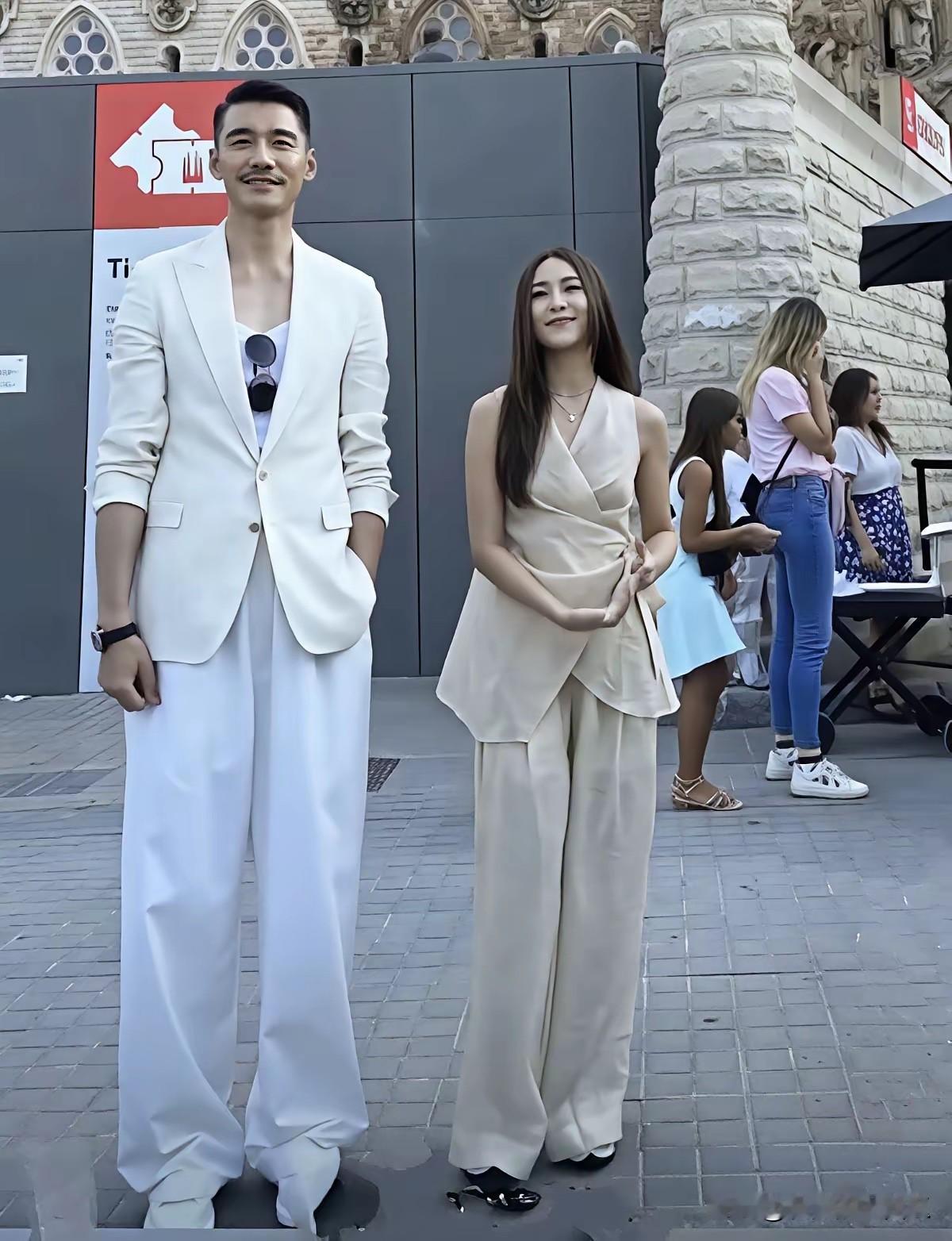 万万没有想到，男神现实中居然那么高，白瞎我看了十几年电视，现在才知道！