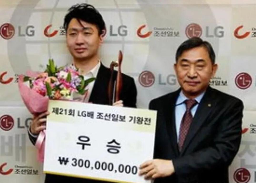 两虎相争~必有一伤第31届LG杯世界围棋棋王战24强本赛即将于6月9日在韩