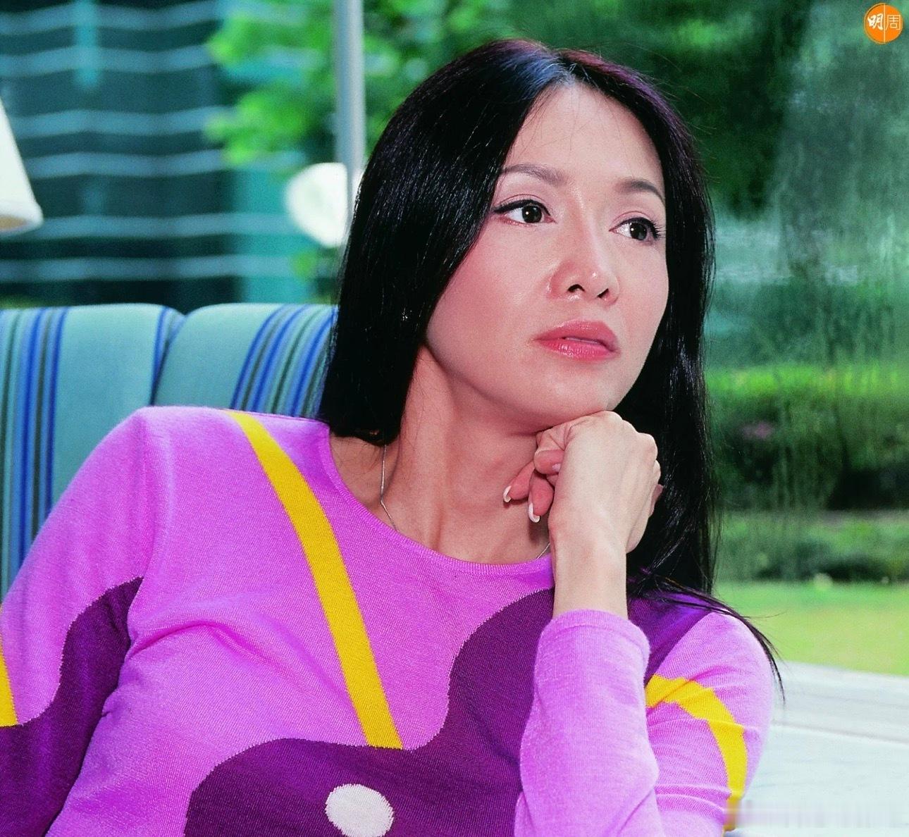 2000年6月，《明周》就黄子华和郑裕玲的绯闻进行的采访——男女主角传出戏假情真