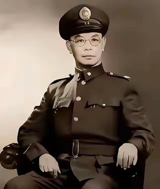 1986年，周至柔弥留之际坦言：查吴石查到一半时，蒋家人突然到访。这话从周至
