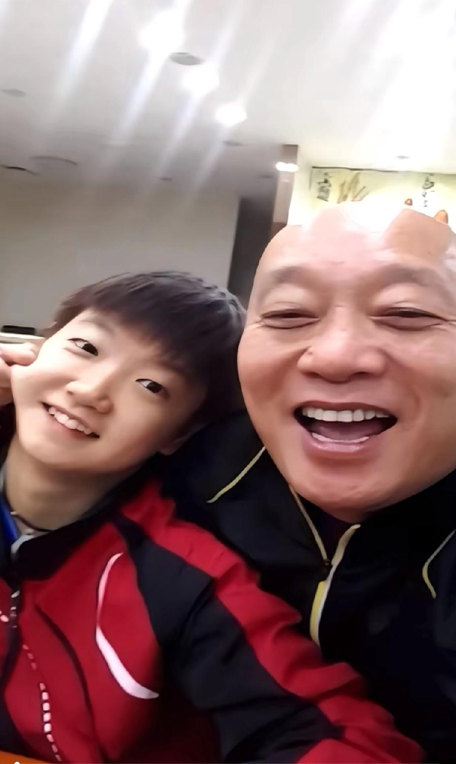 有一种师徒情叫“老孙”和“老杨”谁能不爱这样的师徒！杨广弟喊孙颖莎“老孙”