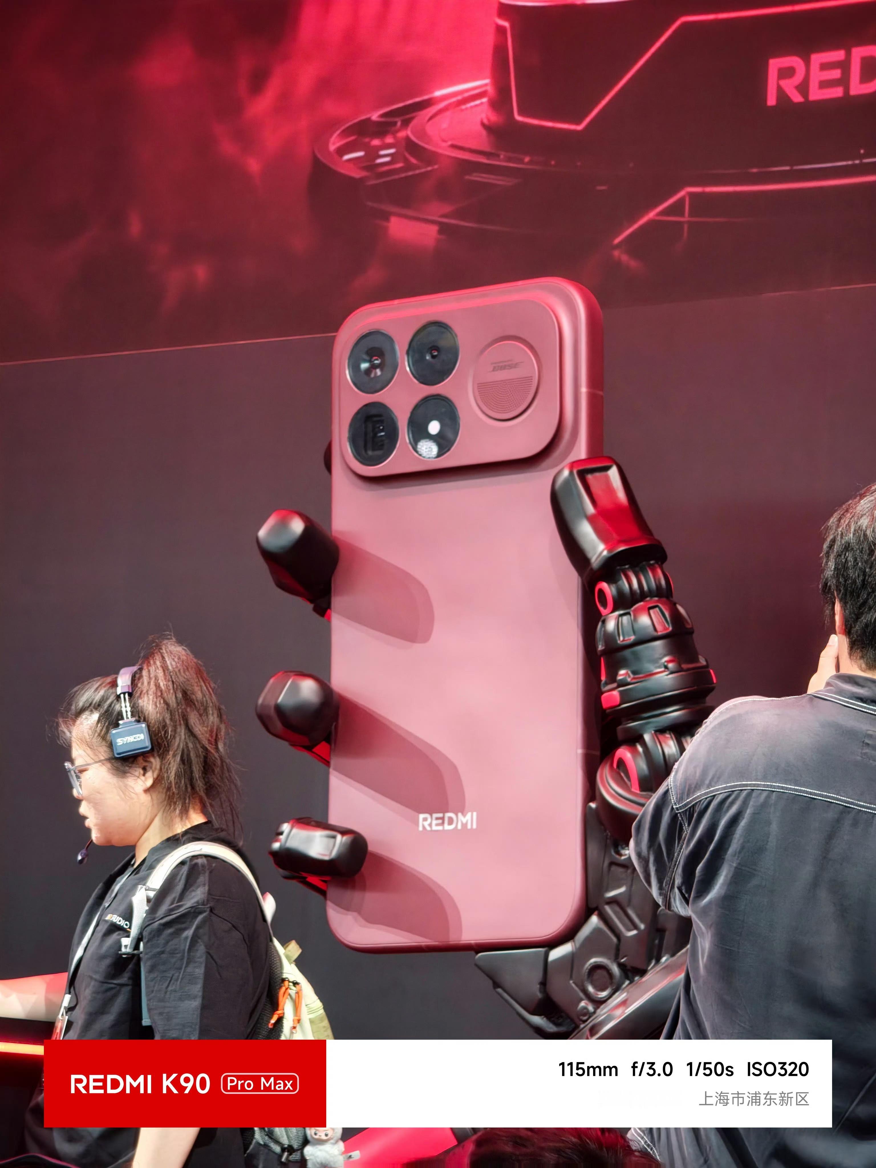 红米K100ProMax配置：6.9英寸大R角纯直屏，185Hz超高刷骁龙8