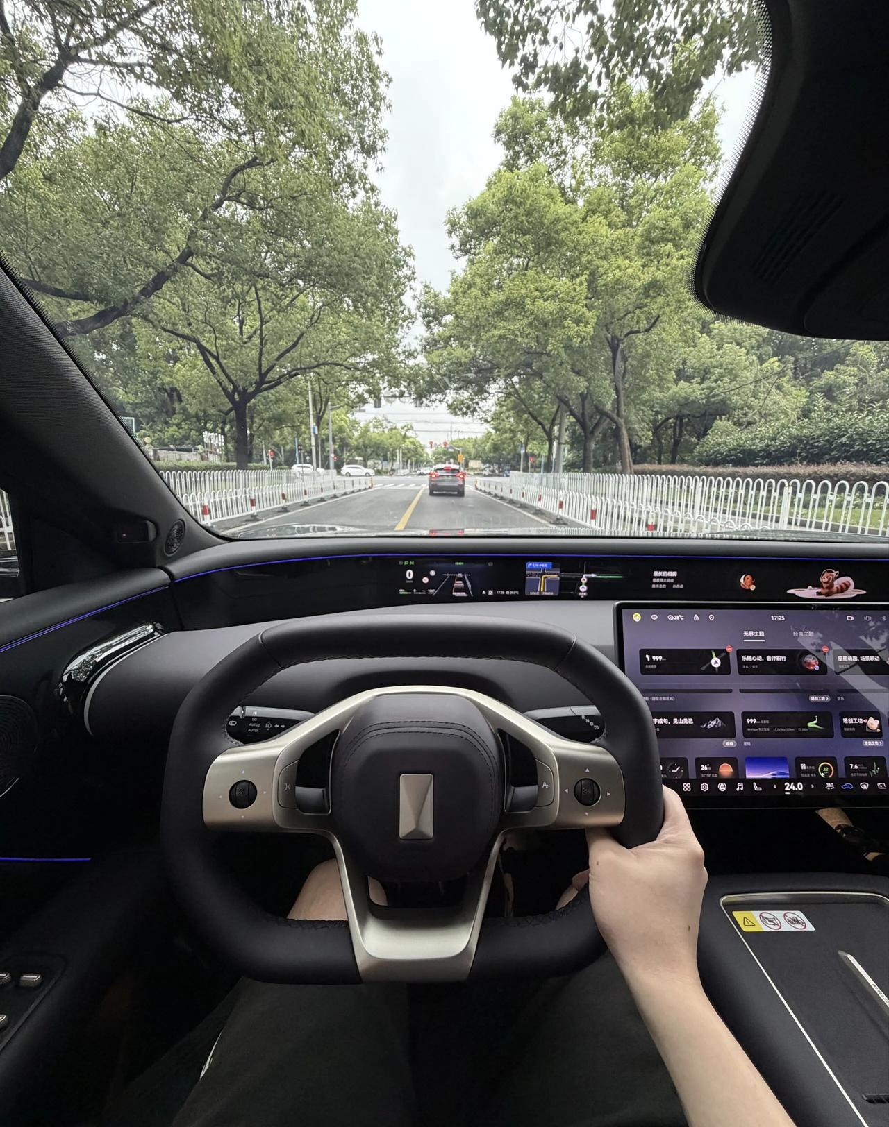 试驾完阿维塔07L，真是念念不忘！本次试驾725KM后驱elite、max+及