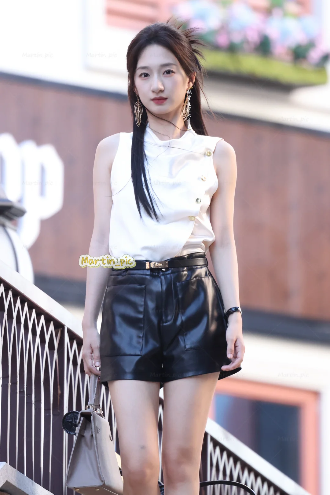 谭盐盐 大长腿黑色高跟太美啦