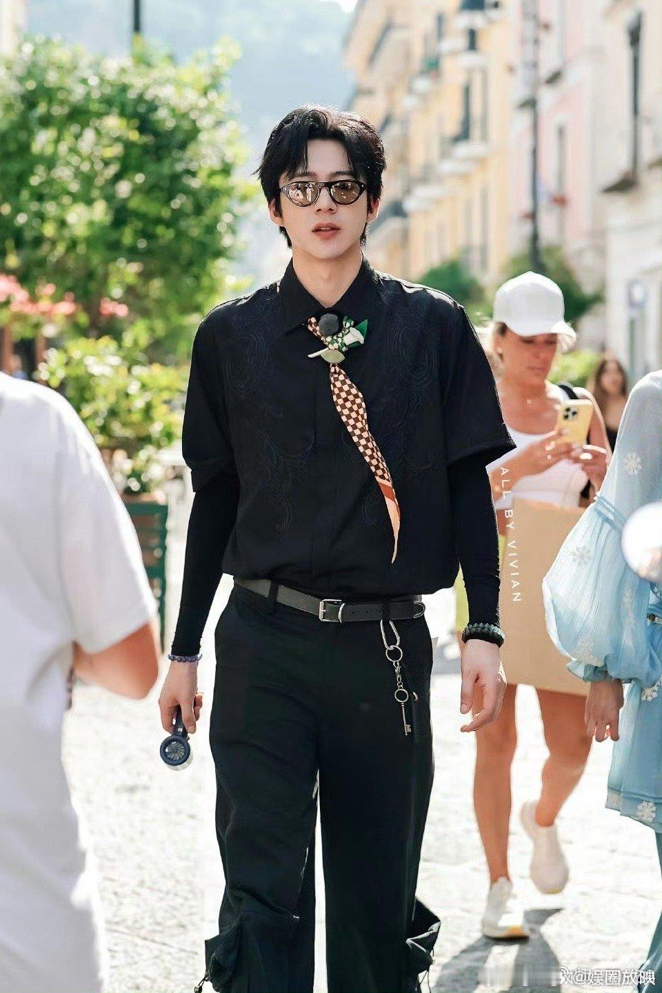 王子文刘宇宁我从未见过这样的你们这个《玫瑰丛生》绝了啊！！我从未见过这样的刘宇