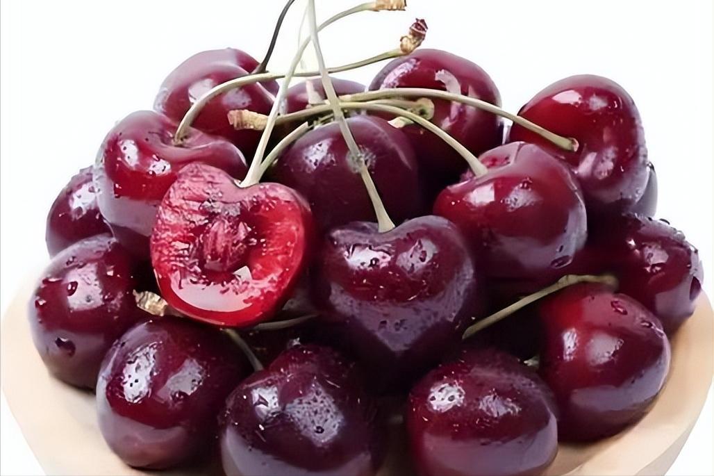 车厘子又被关注！医生惊讶：每天13个车厘子，失眠患者或更轻松？车厘子，这种色