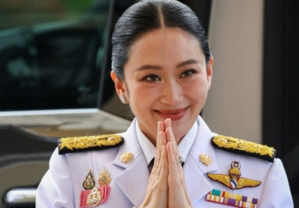 泰国军方的终极诉求是“无政变之名，行干政之实”，触动军方利益，就会遭遇全方位压制