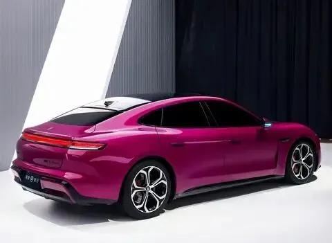 观点：未来，很多车企要倒闭或被合并！前提：这两年，中国汽车发展迅猛，产销量猛