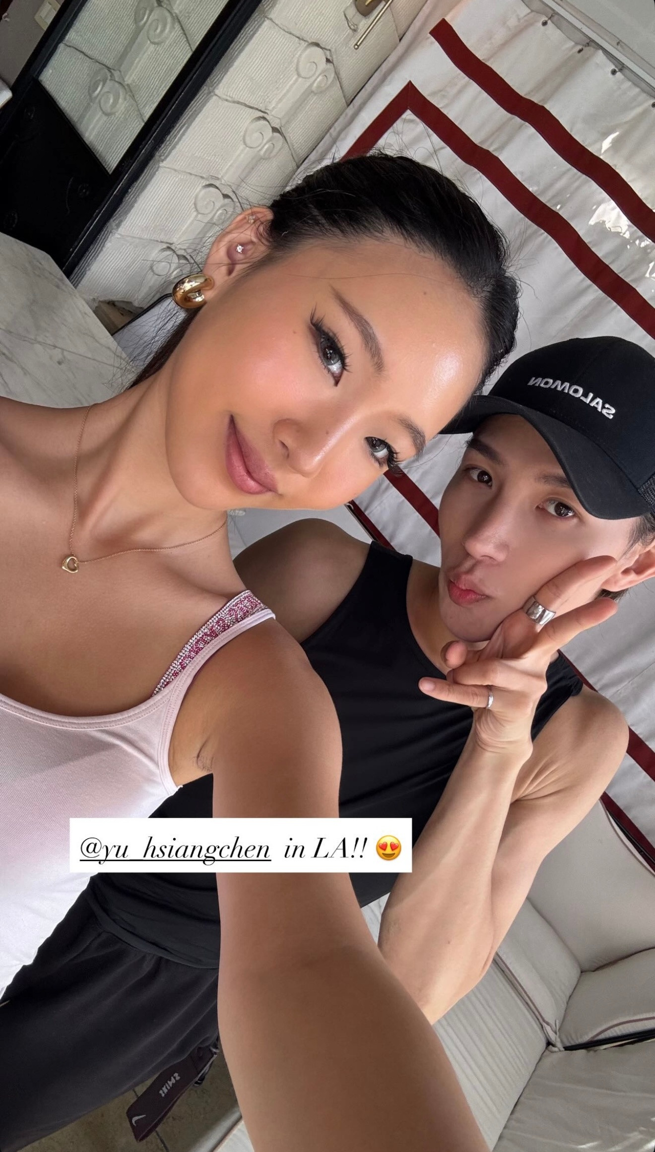 Elly晒和舞蹈老师翔翔合照麻麻～我也会跳～💃恰恰恰～许曦文