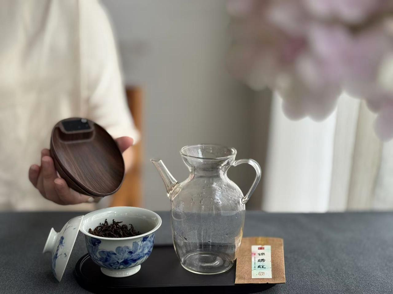泡红茶茶具怎么选？4种常用茶具优缺点速看红茶口感、香气不佳？多半是茶具没选对。