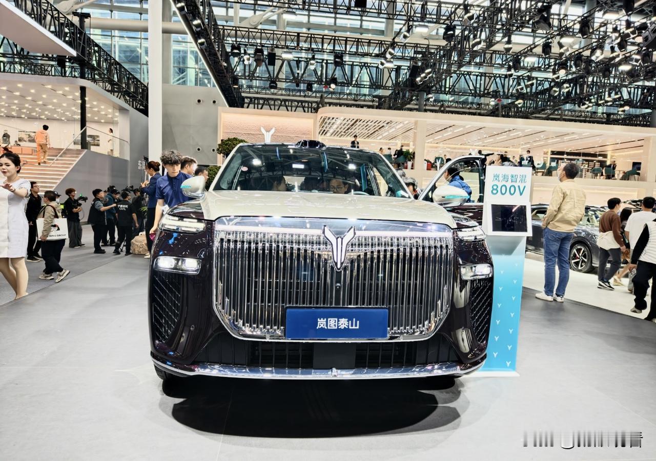 岚图泰山震撼登陆广州车展：硬核科技与豪华舒适领航智能出行新篇2025广州国
