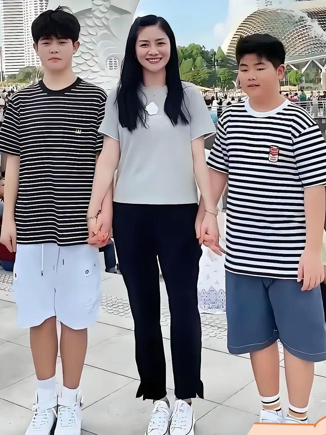 这是沙溢和胡可的孩子？怎么做到既不像爹也不像妈的？