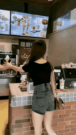 尴尬了。
