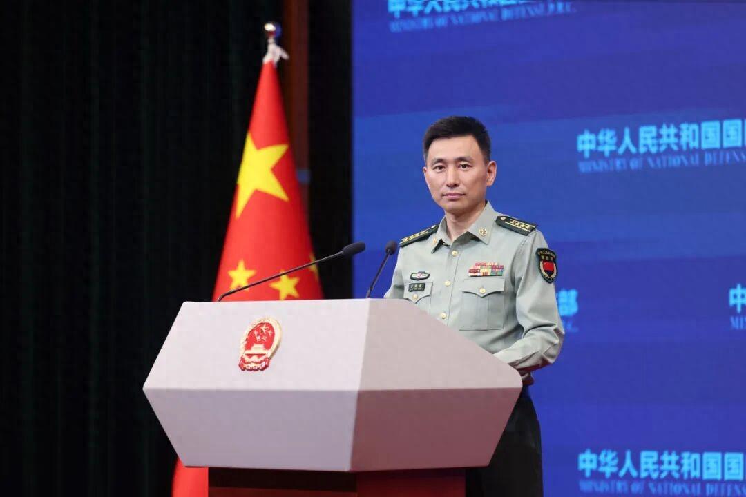 国防部回应是否在建第四艘航母！国防部新闻发言人张晓刚主持例行记者会。有记者提问，