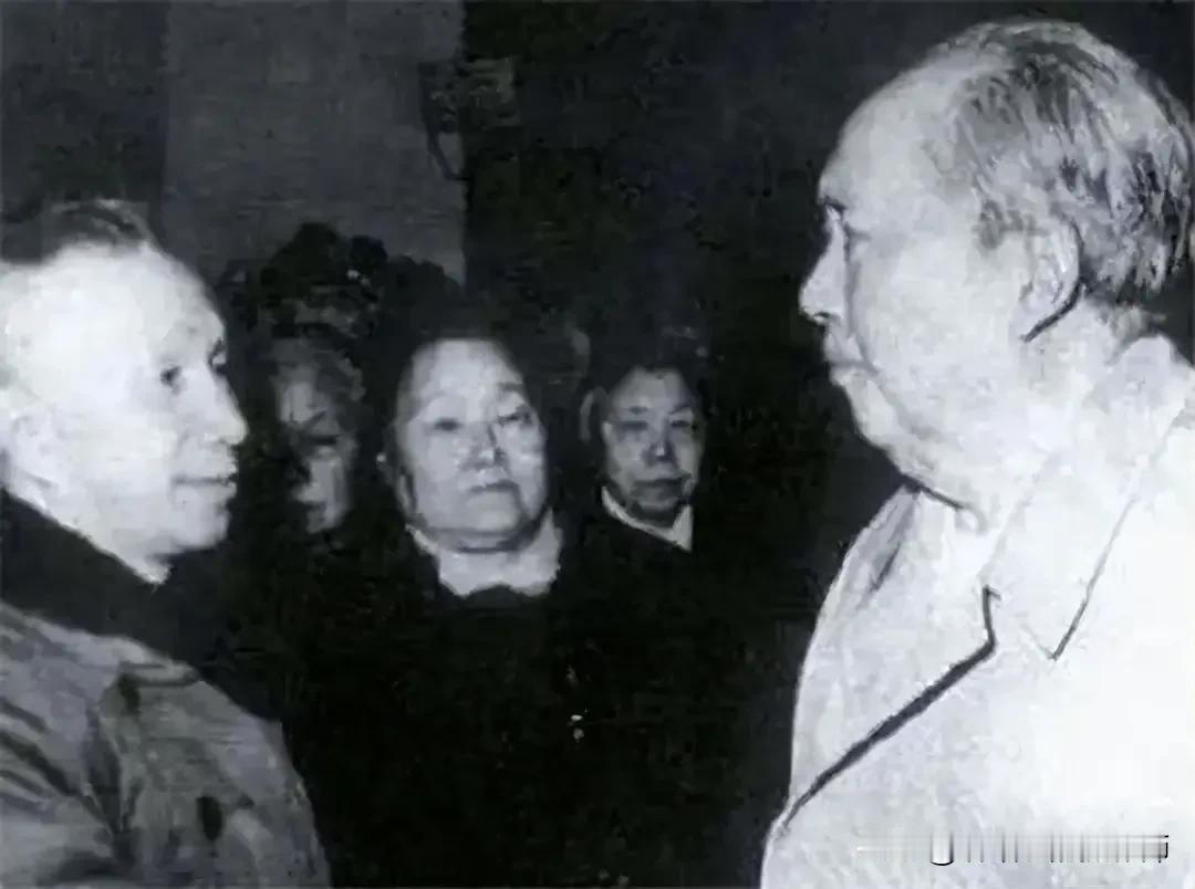 为什么只有粟裕理解教员的军事思想最完整，实践最出彩？粟裕的一些和教员相近相连的