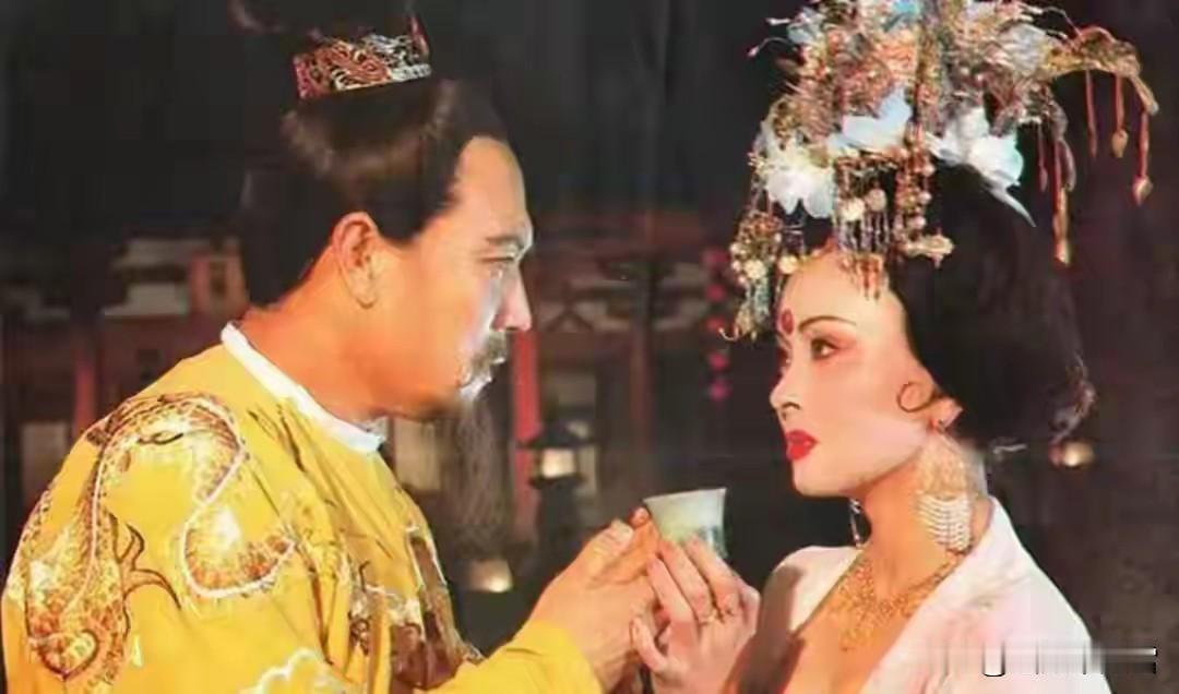 杨玉环第一次侍寝创下纪录，令李隆基彻底沦陷，情愿被“剃头”很多人以为杨玉环