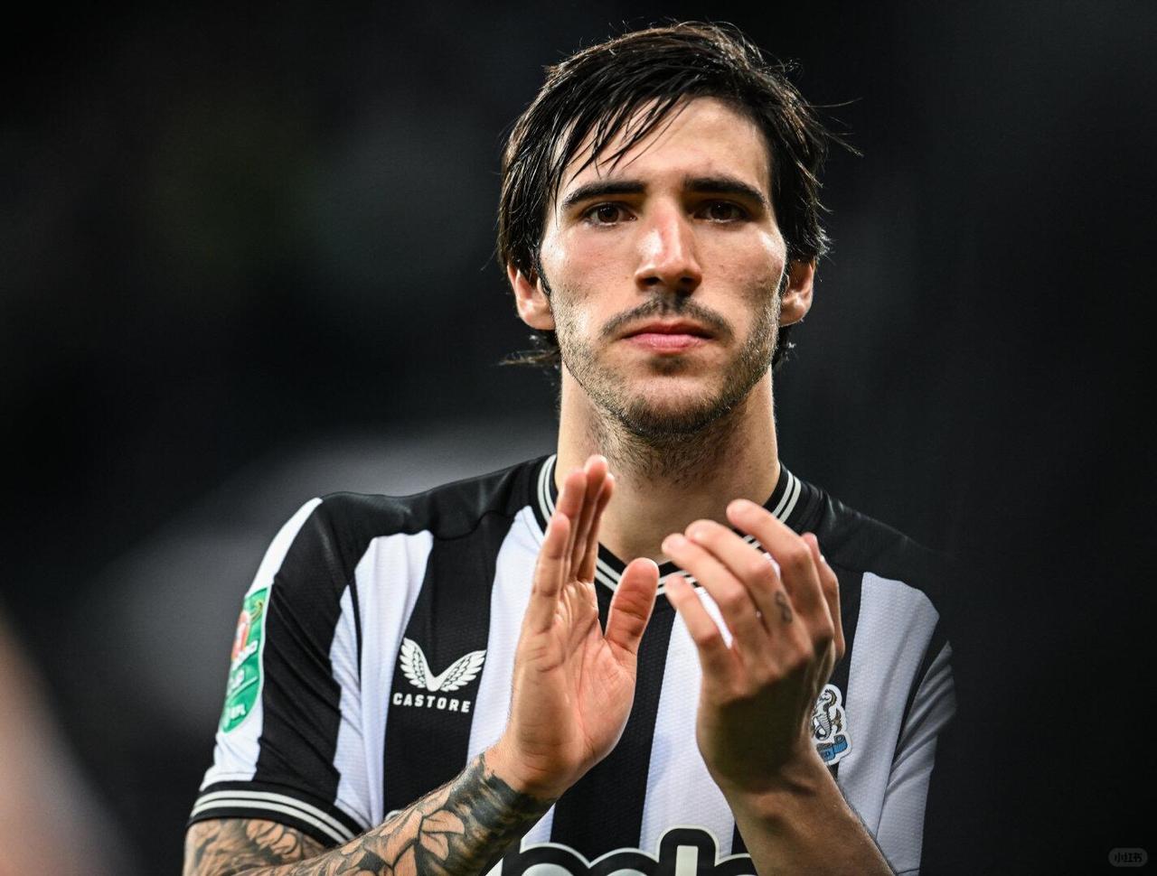 阿森纳1亿欧重磅报价！托纳利到底有多强？虽然纽卡斯尔联本赛季战绩不佳，但是禁赛