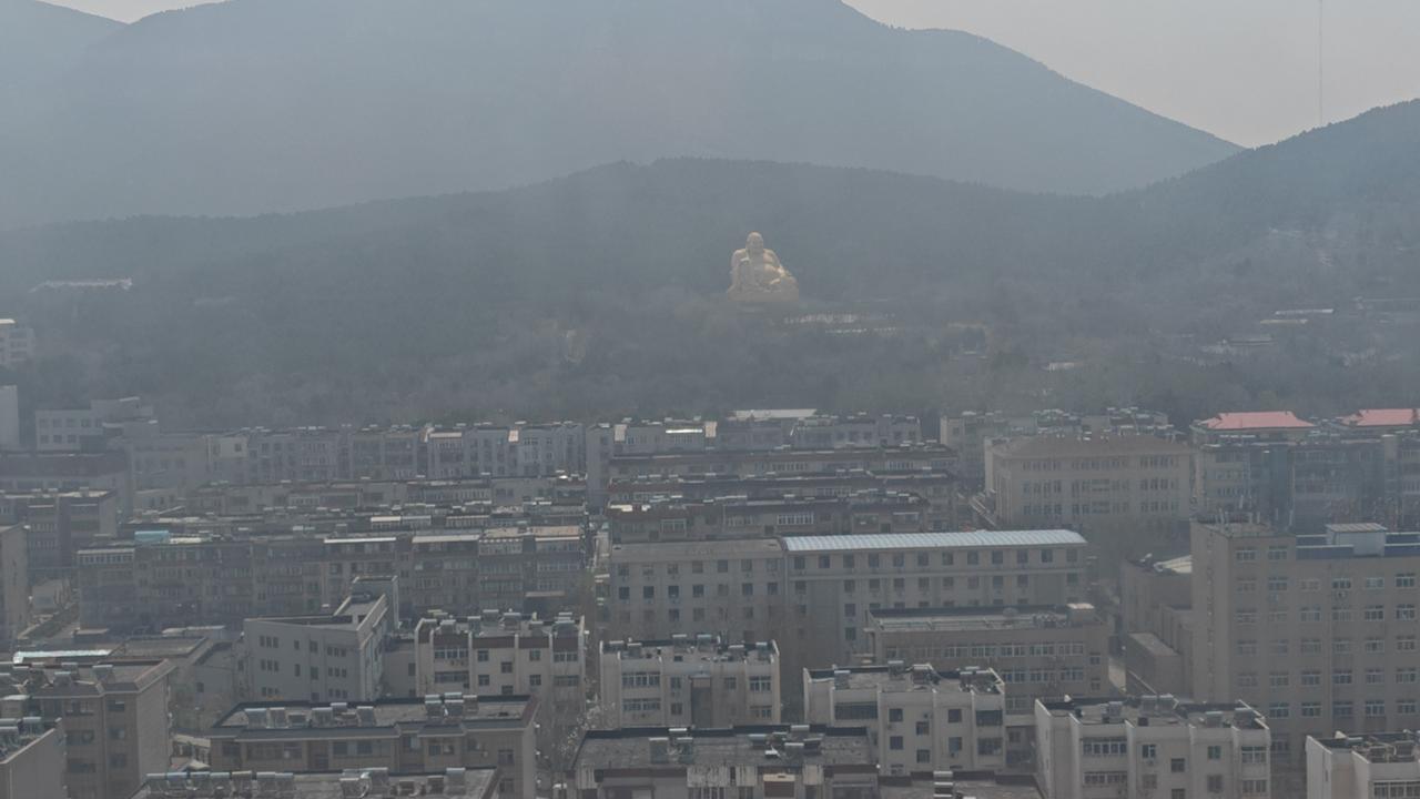 不知道啥时候开始爱上了旅行，一开始一个人，到现在的结伴而行，从最初的城市周边，到