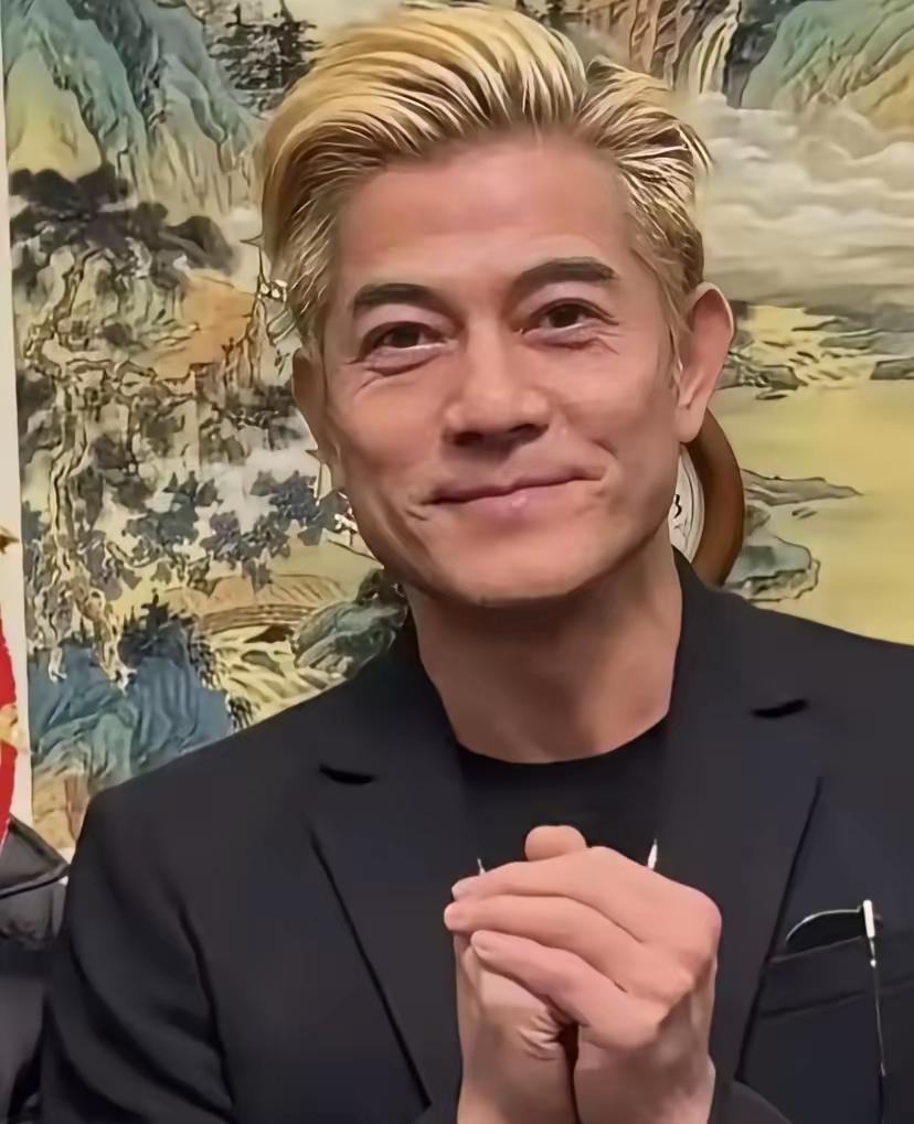相由心生不是没道理的。郭富城真的变了。以前是出了名的工作狂，一年上百场演