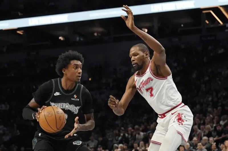 这个赛季，火箭这种情况出现多少次了？不计其数。我一度怀疑，火箭在演，可是，我