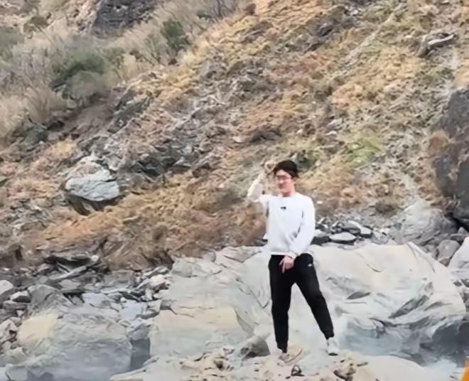 虎跳峡遇难者身份，1997年出生的山东枣庄小伙杜先生，是位性格温和、深受学生喜爱