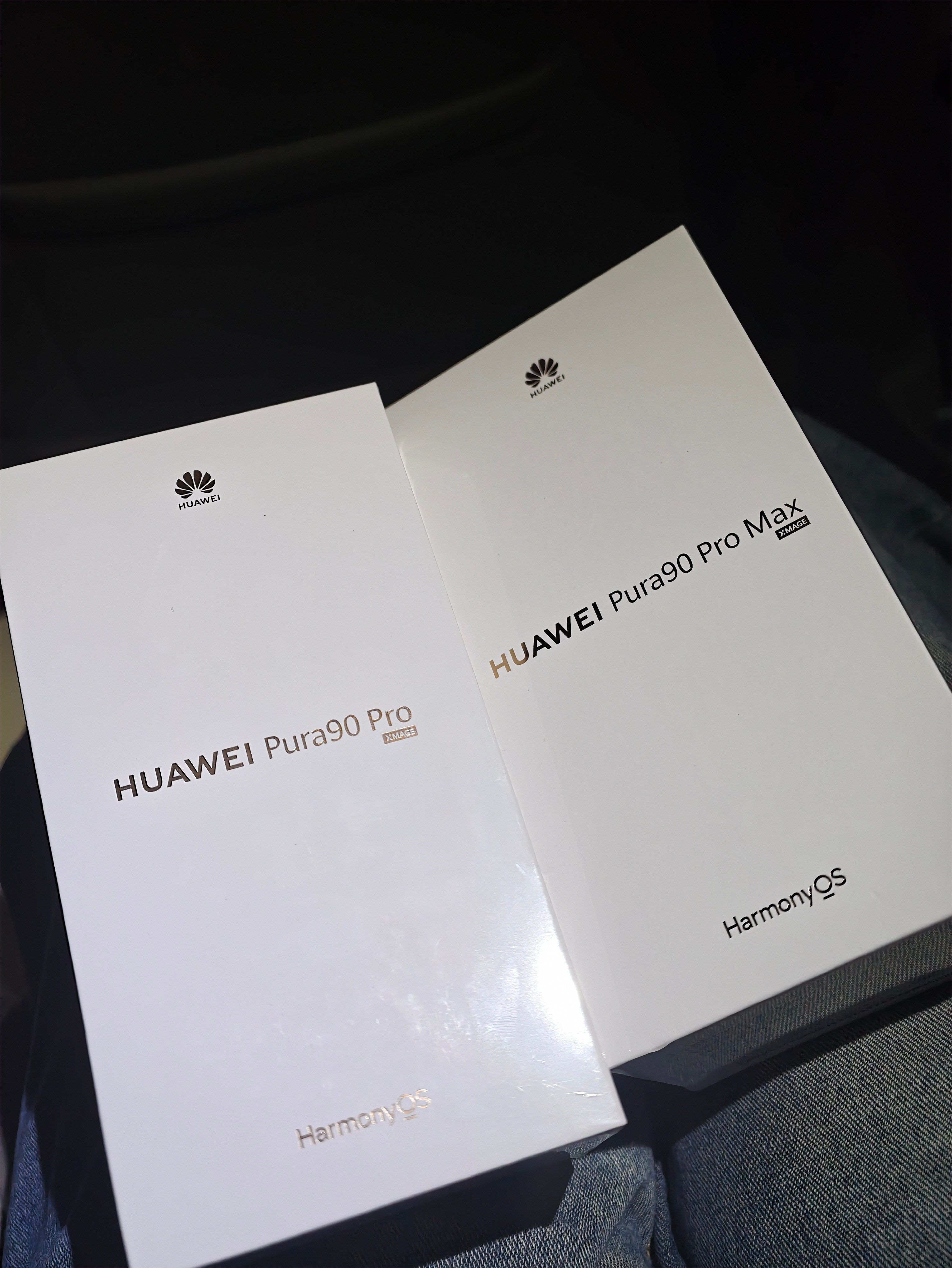 Pro与ProMax已经拿到了，详细的体验后面再分享给大家。