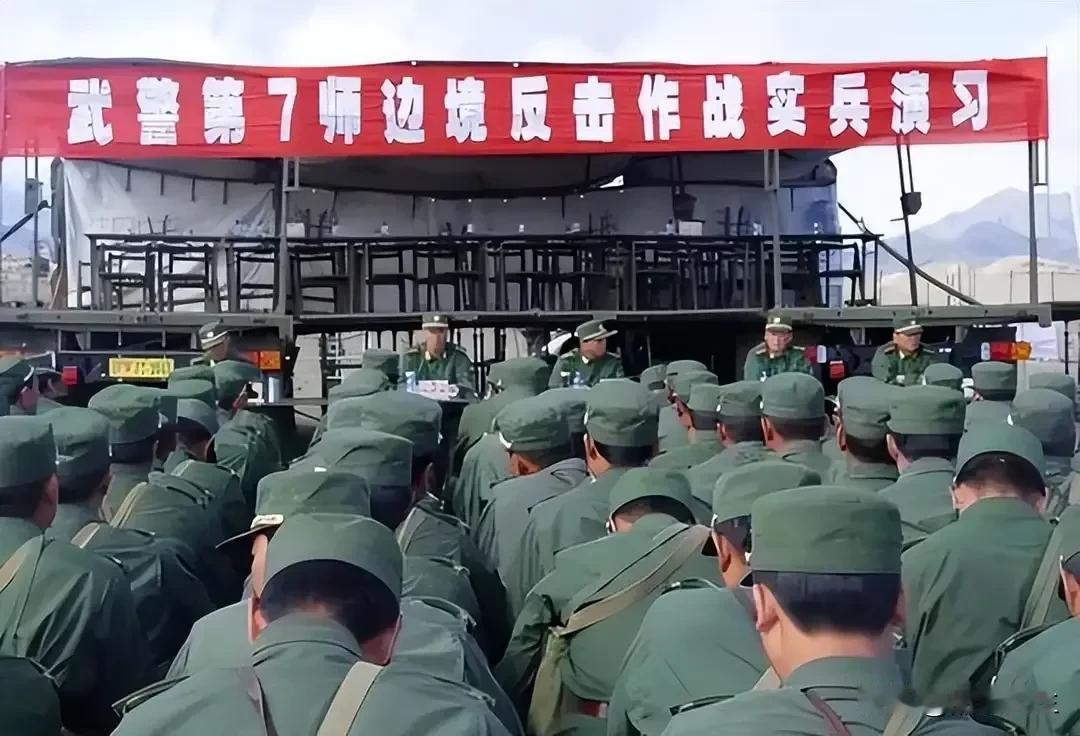 武警7师长期驻守在新疆，无论怎么改革，他都巍然屹立，可最近一次却被拆分了。在原