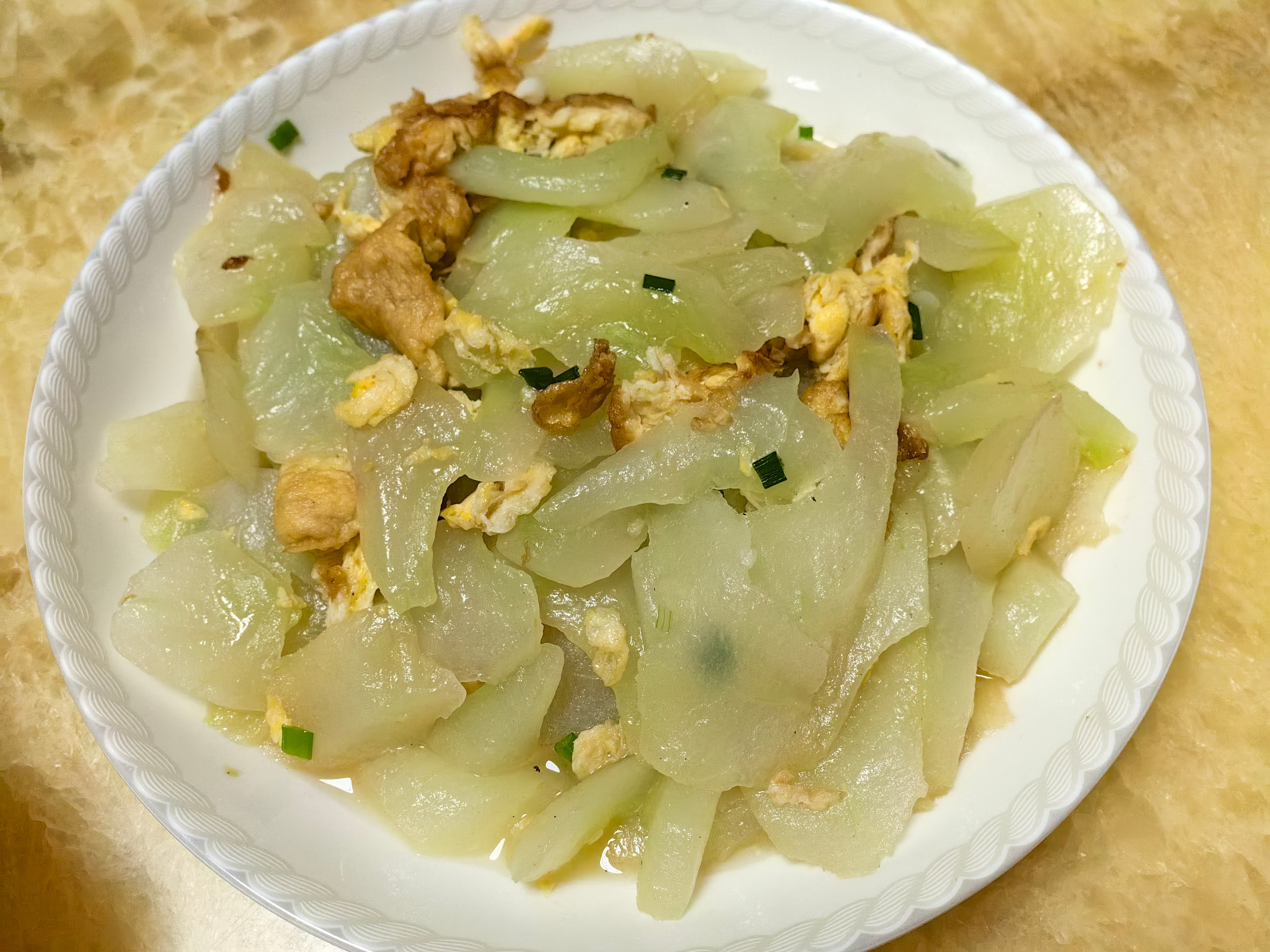 家常菜炒黄皮瓜，糖醋黄花鱼，红烧排骨。
