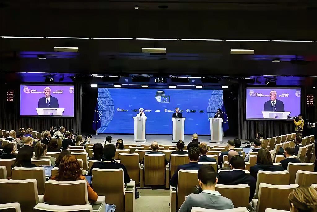 特朗普急不可耐！格陵兰岛争夺战进入倒计时，欧洲陷入两难困局委内瑞拉大局已定