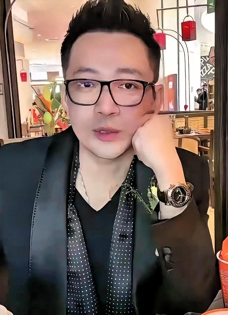 汪小菲想在台北101开麻六记，申请了3年没批下来。当地人说：