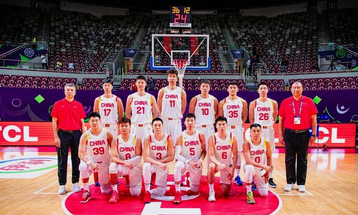 中国男篮对战沙特赛后评分如下：（满分10）主教练：郭士强6分赢球起码及格，第四