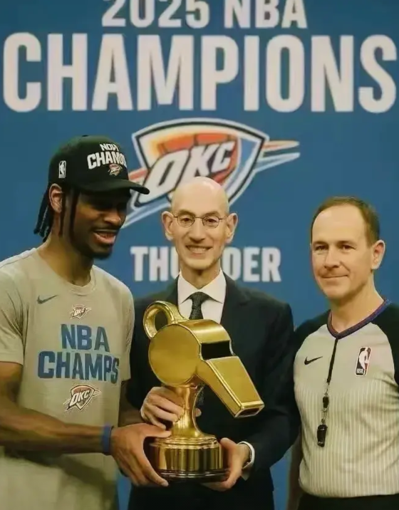 不装了？这是直奔抢七的节奏啊！NBA内部人士文霍斯特今天在节目里聊到总决赛争议