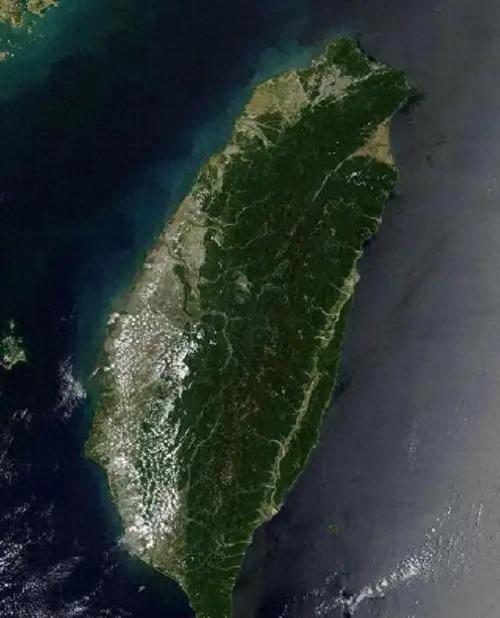 台湾名嘴帅化民表示：“当所有的台湾人，都不承认自己中国人身份的时候，那么对于大陆