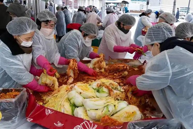 为什么很多发达国家吹谁都行，唯独吹韩国不行？很多人提起发达国家，嘴上羡慕，心里