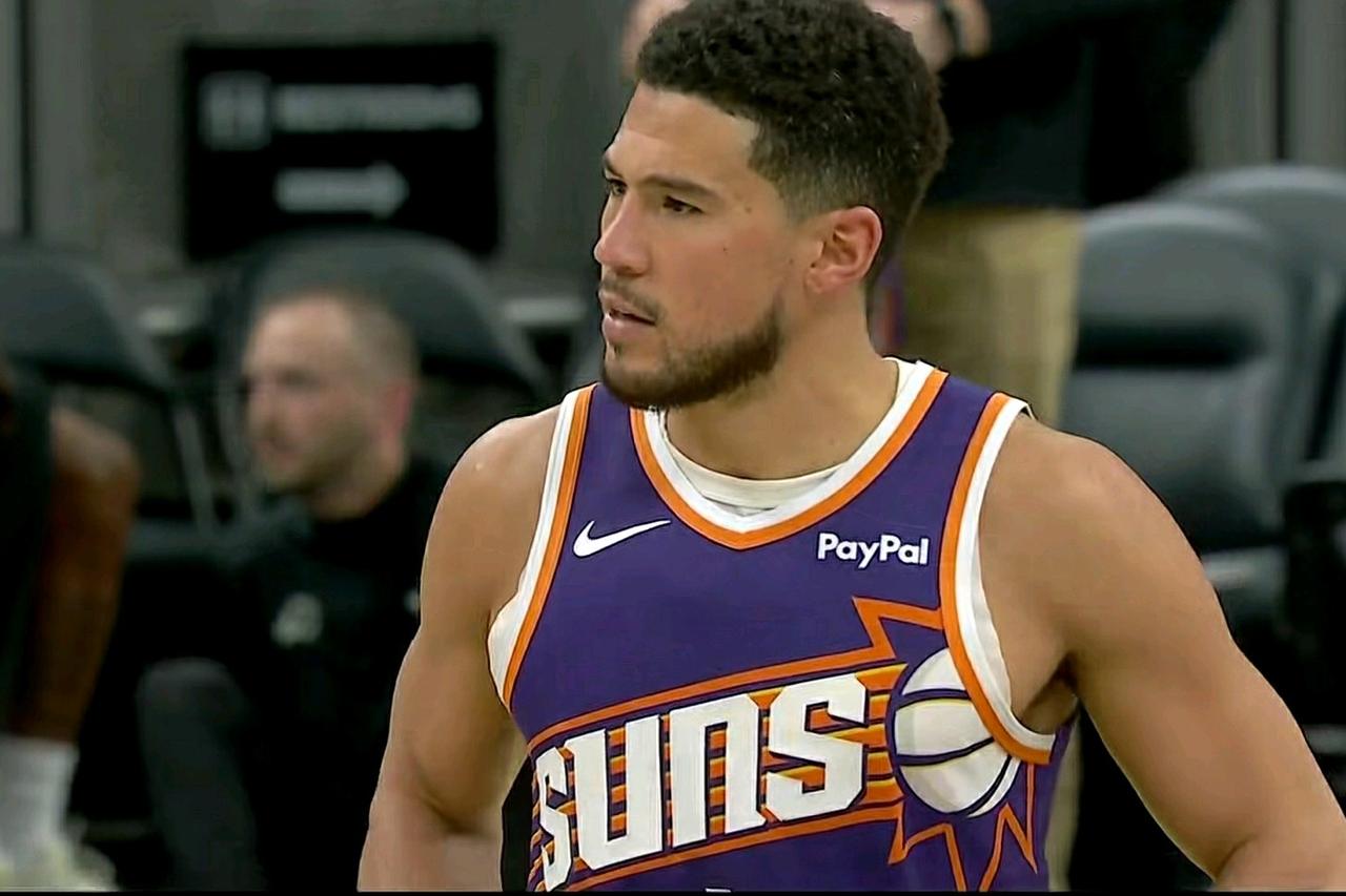 数据不会说谎：合砍79分！布克格林彻底打疯了，太阳史上最强后场？在今天太阳