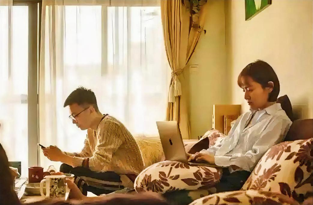 中年夫妻其实离不离婚，真的已经不重要了离不离婚已经不重要了，这是现在很多中年