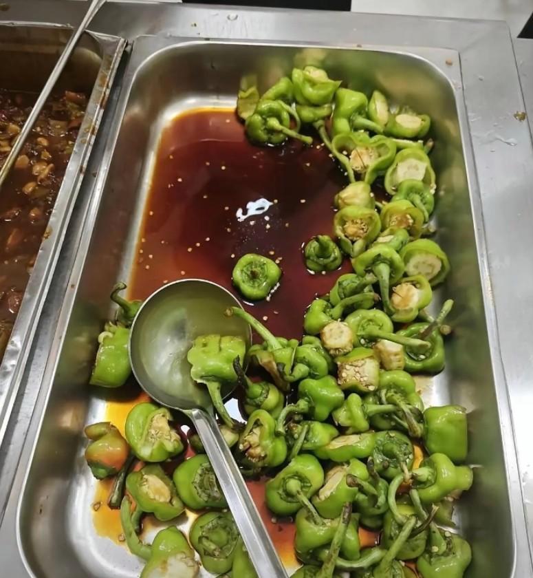 这是什么菜？真的有人吃得下去吗？