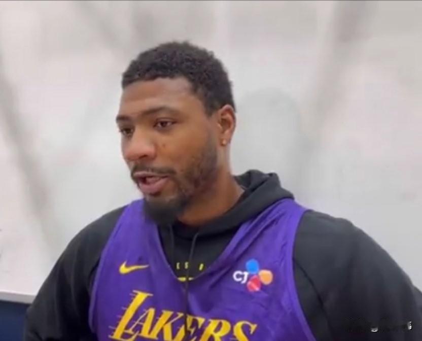 场均40分没问题!斯玛特谈东契奇:“如果这个赛季卢卡场均得到40分,我不会感