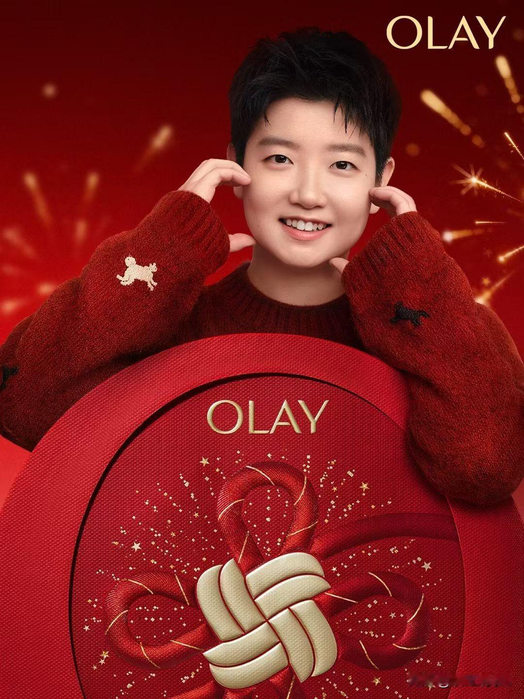 挥拍，她是叱咤球场的@孙颖莎推门，她是回归生活的莎莎😊去年，她把OLA