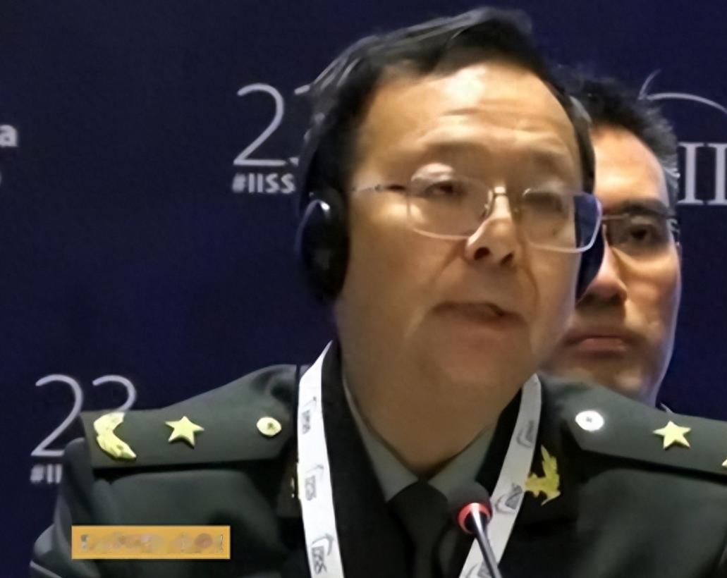 菲防长回国前，留下一句可笑的话，解放军南下黄岩岛，信号强烈！2026年香格里拉