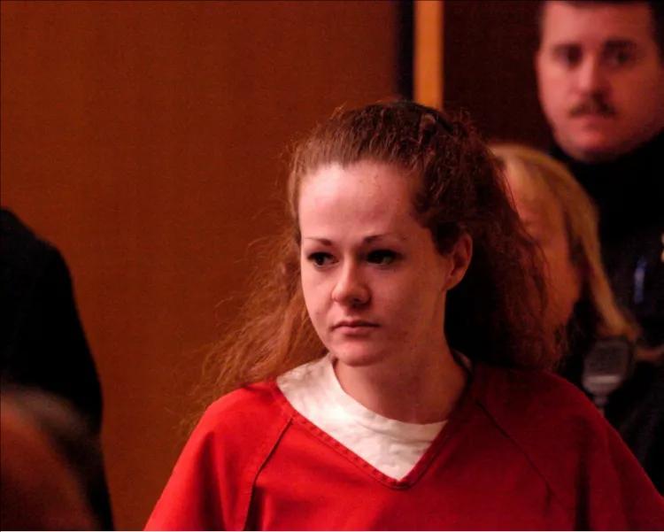 美国女囚注射死刑失败后会改判吗你敢信美国有个女囚挨了两剂死刑药，扎了七针都没死，