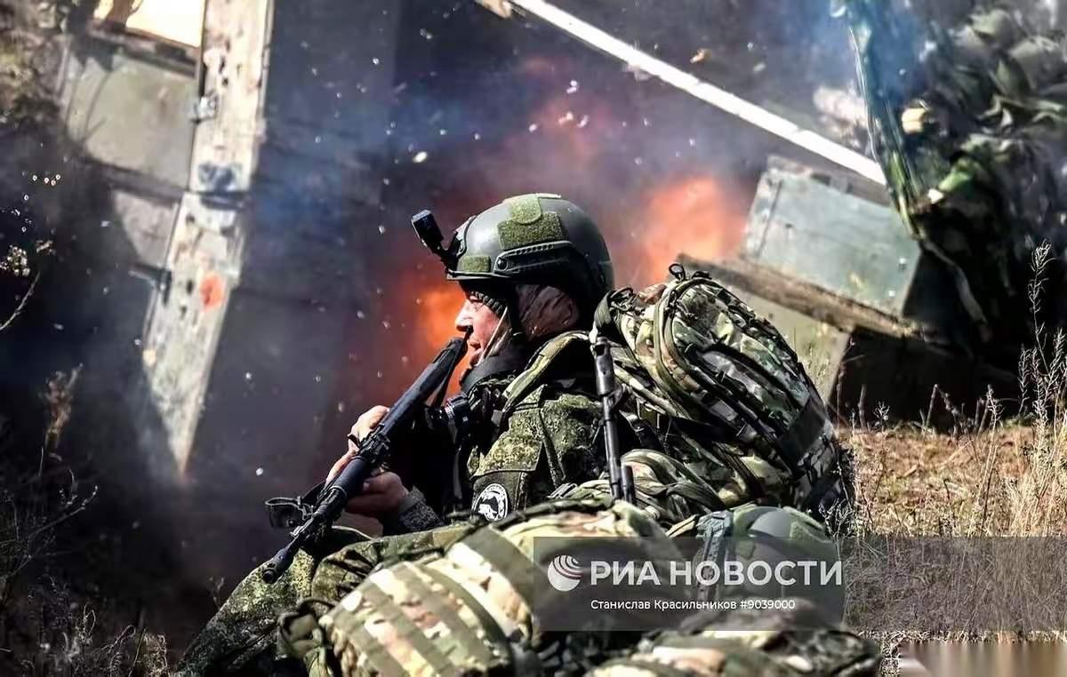 俄军一份战报，把红利曼战场的遮羞布给扯了下来。一天之内啃下7个据点、46栋建