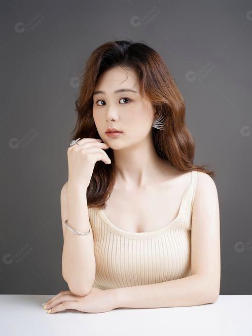 为了孩子，我们成了最熟悉的陌生人失败的婚姻，只剩责任，没了爱。没