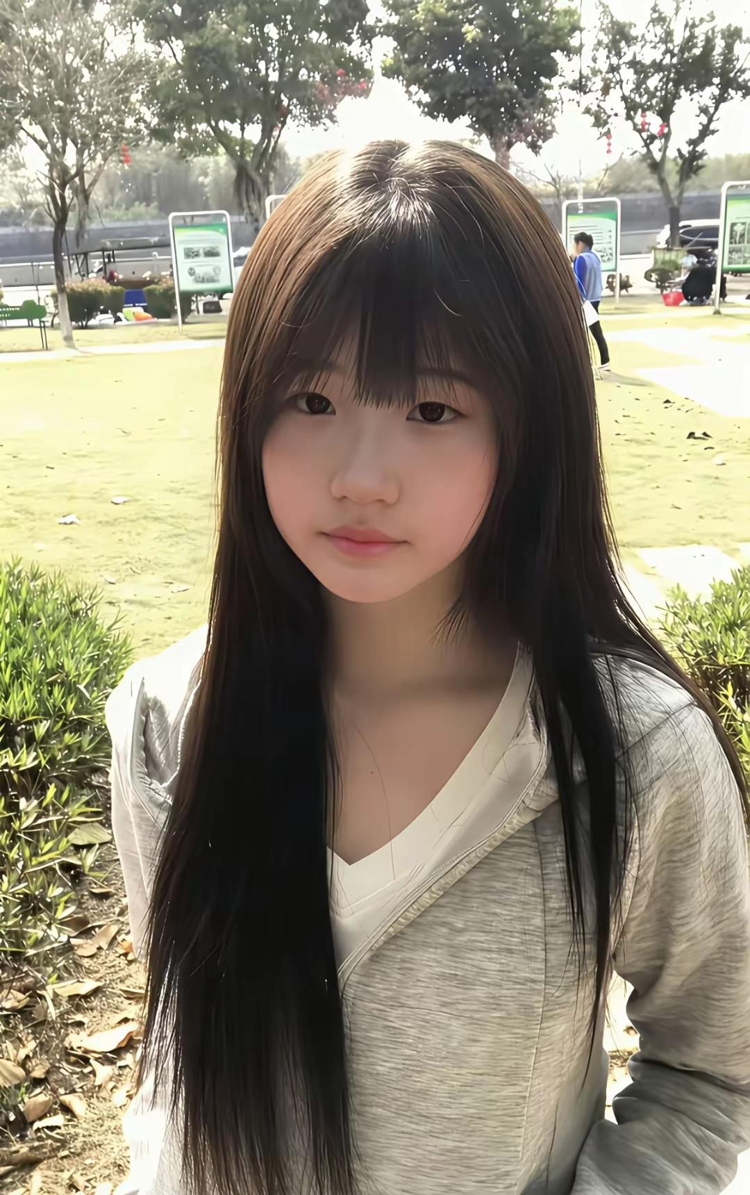 分享甜美小姐姐随手拍优雅自信穿搭分享随手拍下风景照