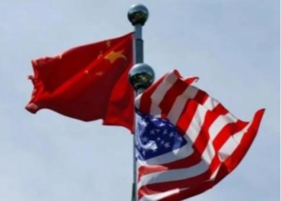 一旦中国今天清空7307亿美元美债，明天，我们自己的出口企业，就将接不到一张新订