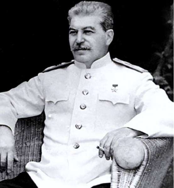 斯大林到底可怕到何种程度？说句实话，人类史上几乎没有第二个领袖，能像他那样，对同