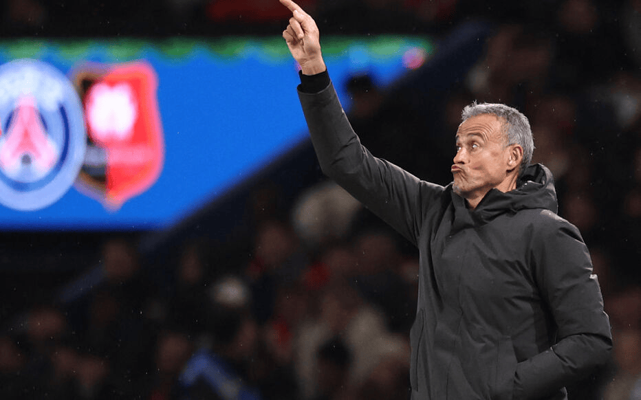 恩里克: 祝贺梅西他们夺冠;宁愿让我奶奶去踢也不偏袒球员